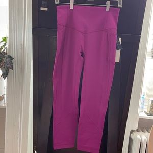 Lululemon Leggings in deep fuchsia.  Size 8, NWT
